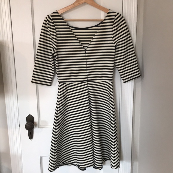PIXLEY Stitch Fix Kathy Fit & Flare Striped Dress Black M - Picture 3 of 4